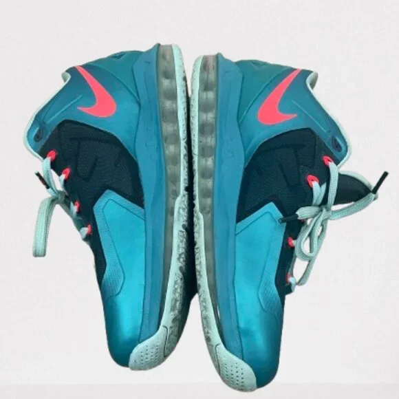 Nike Max LeBron 11 Low Turbo Green Men’s Basketball Sneakers Size 9